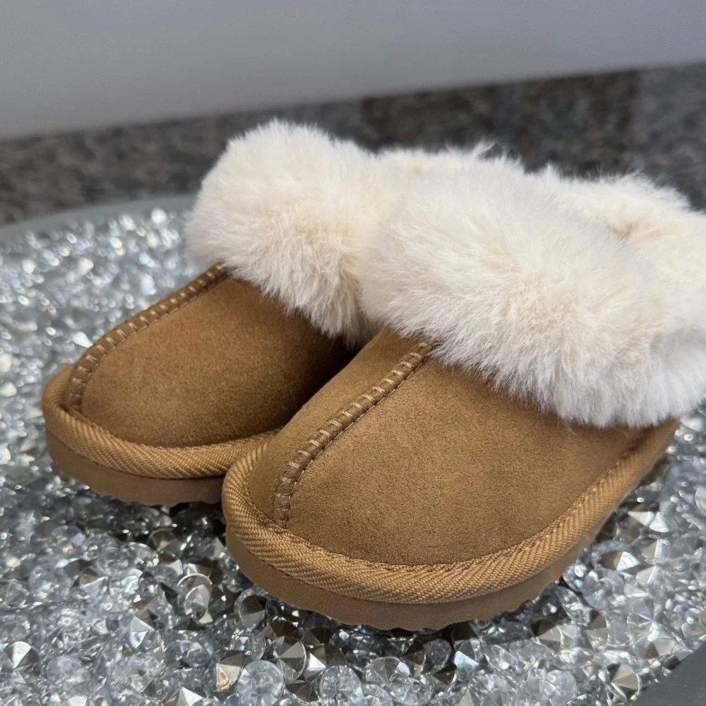 Faux Fur Trim Slipper - Camel and Cream NWOT 7T